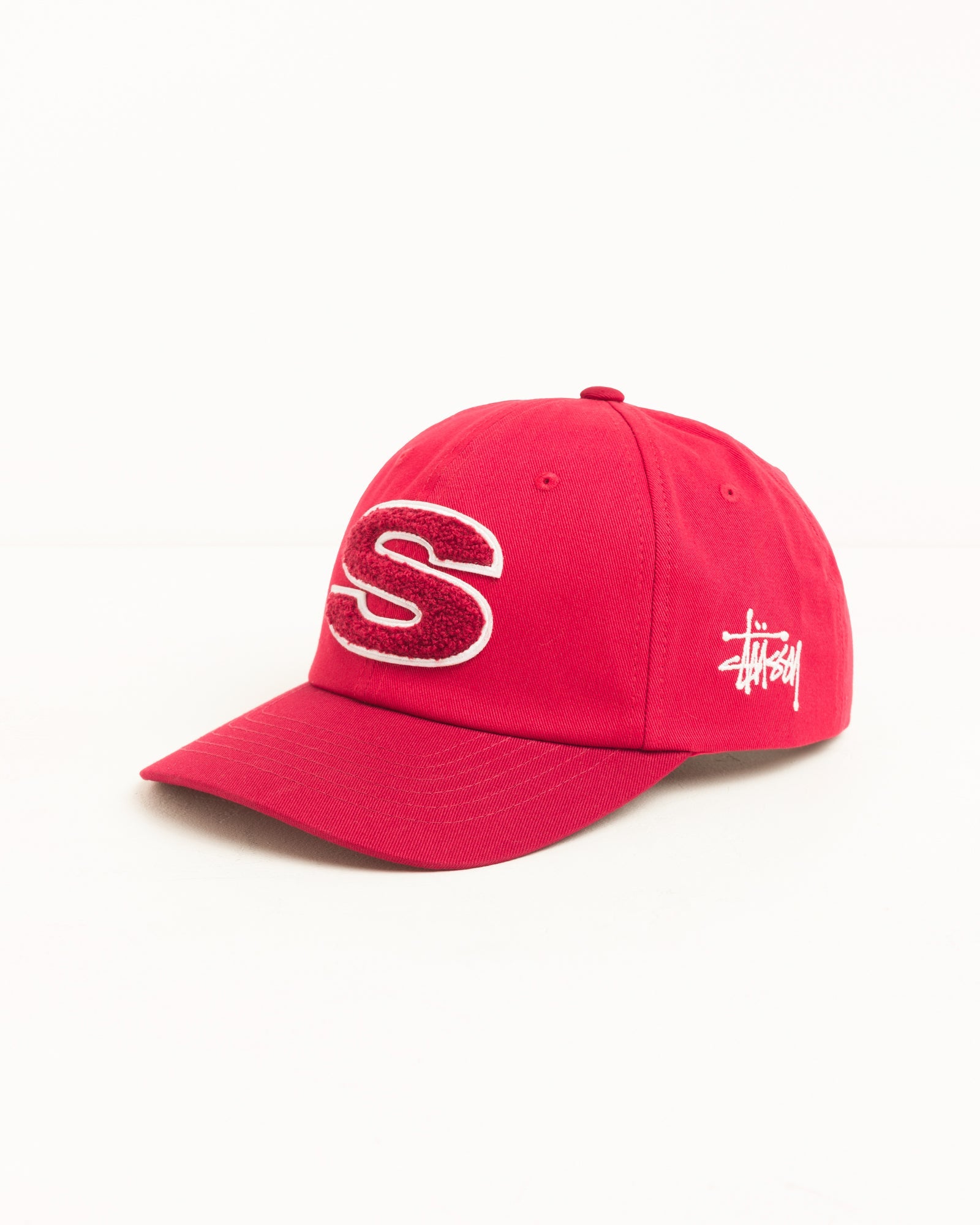 Chenille S Low Pro Cap Unisex In Gym Red | product-card-slider