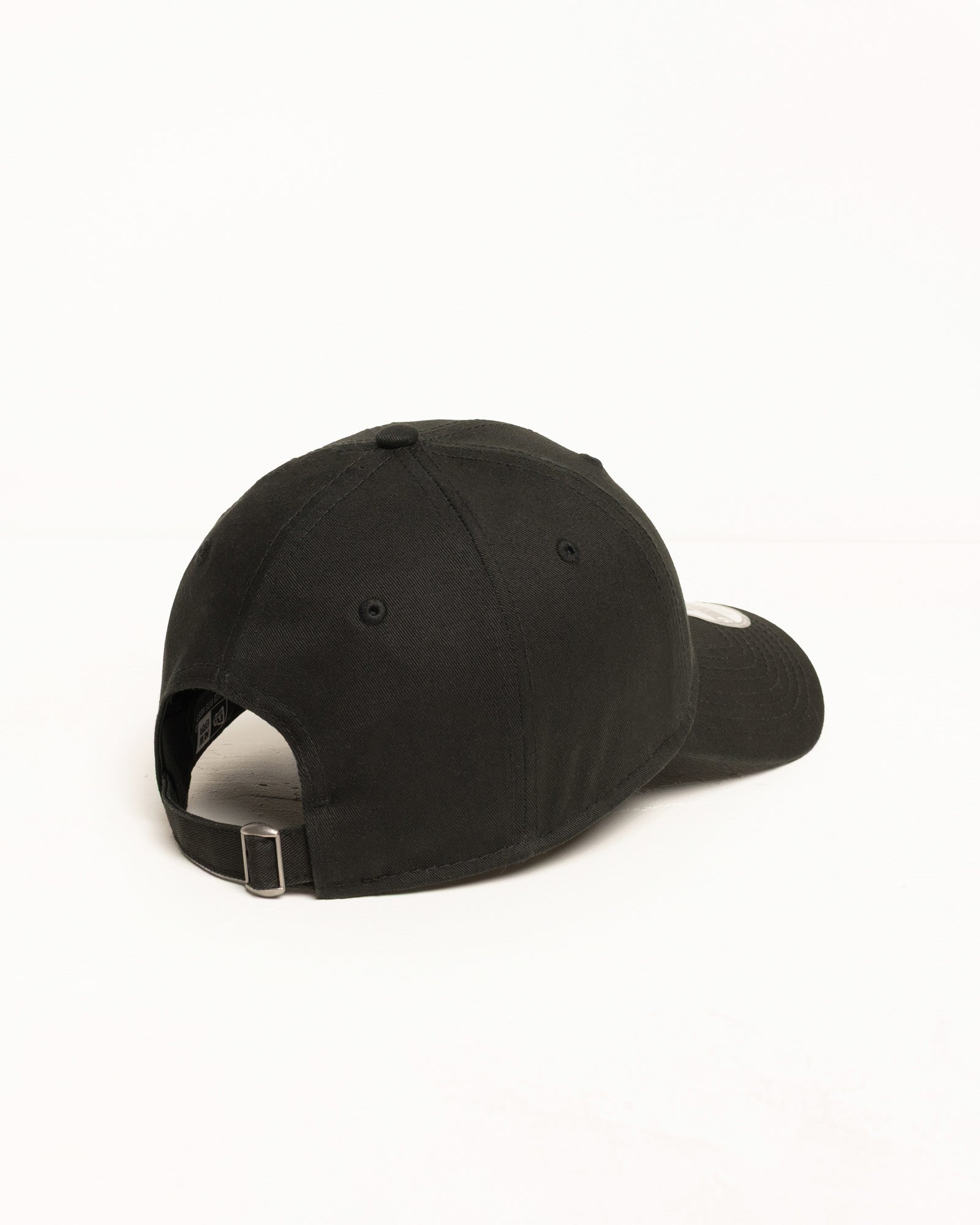 9TWENTY BASIC CAP Headwear in Black