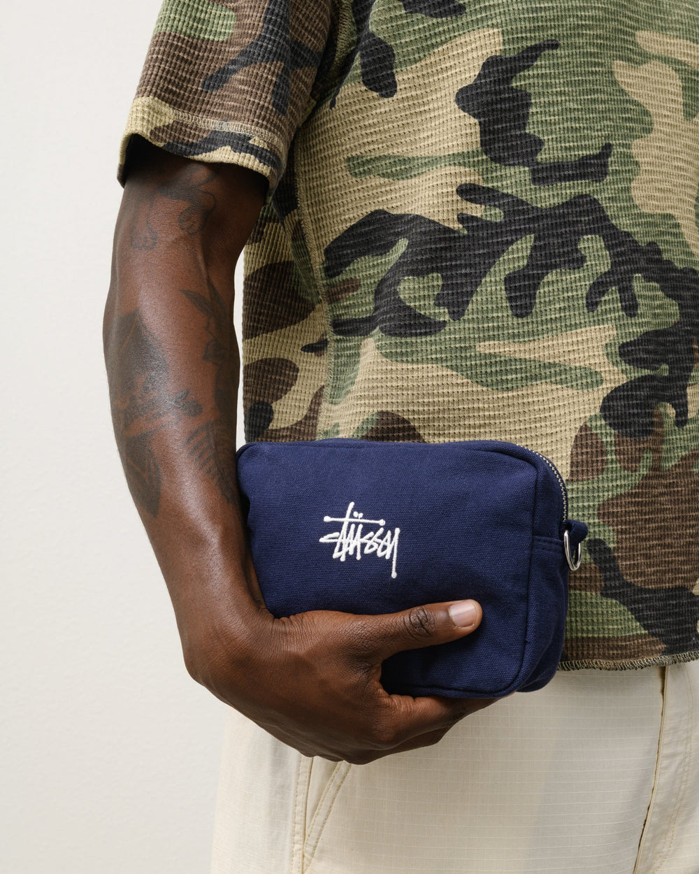 Stüssy Canvas Pouch Accessories in Navy, cotton canvas zip pouch with white logo embroidery